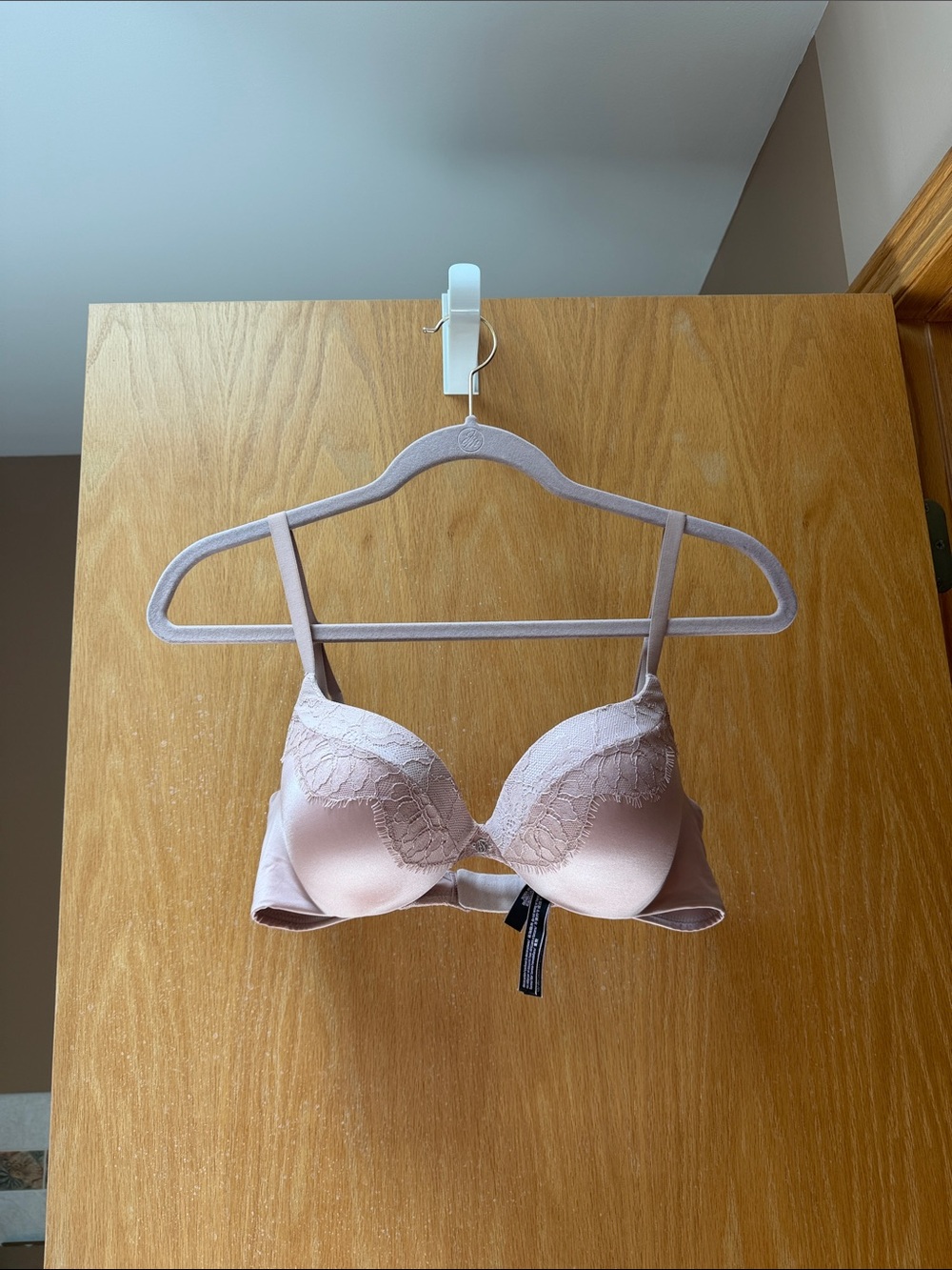 Victoria's Secret Blush Pink Lace Push-Up Bra